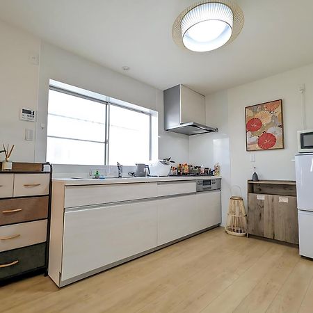 Tsukiyume Kan - House With Parking, 10Mins To Usj, Tennoji, Namba Osaka Exterior photo