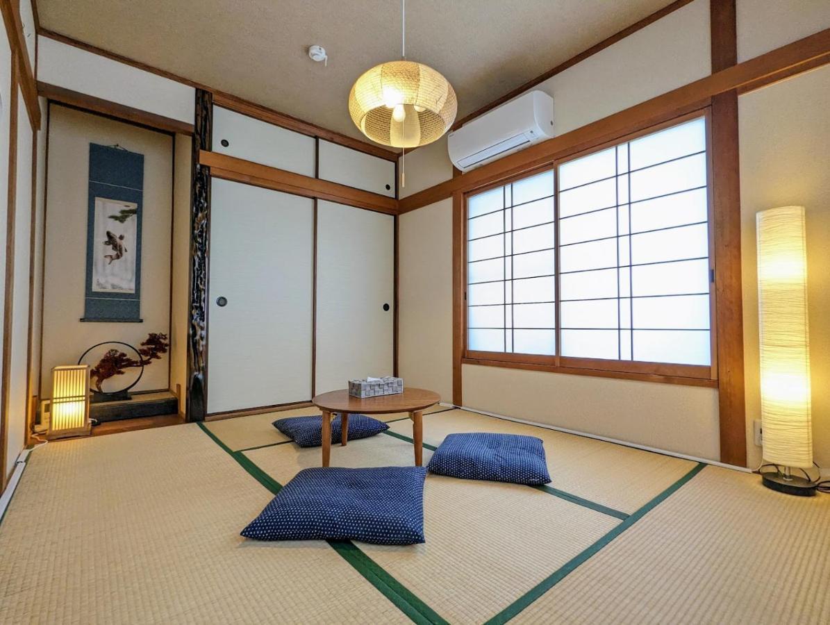 Tsukiyume Kan - House With Parking, 10Mins To Usj, Tennoji, Namba Osaka Exterior photo